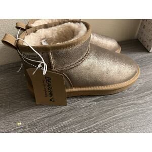 New With Tags BEARPAW "Shorty" Gold Metallic Boots Size 7